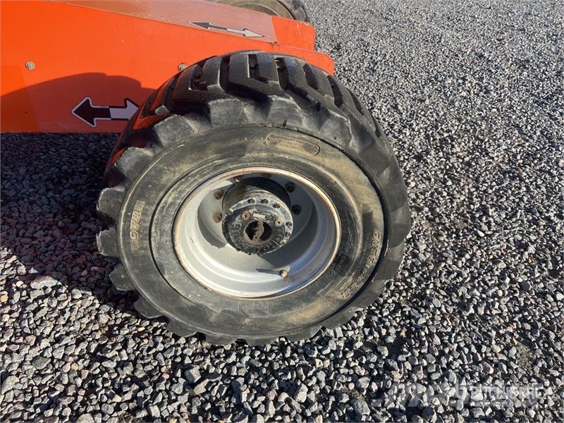 JLG 510AJ 4WD Diesel Articulating Boom Lift Articulated boom lifts