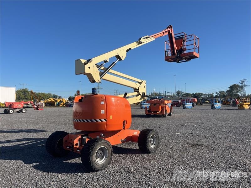 JLG 510AJ 4WD Diesel Articulating Boom Lift Zglobne dvižne ploščadi