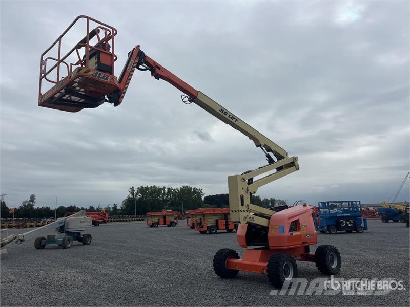 JLG 520AJ 4WD Diesel Articulating Boom Lift Strēles pacēlāji