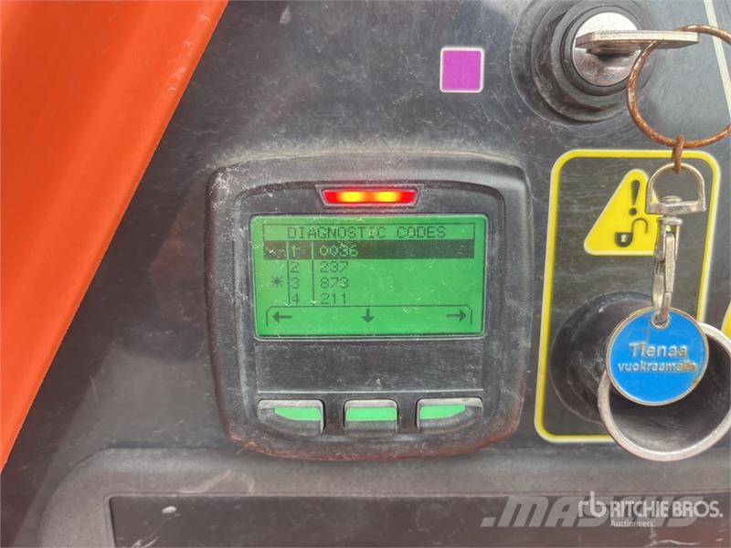 JLG 520AJ 4WD Diesel Articulating Boom Lift Strēles pacēlāji