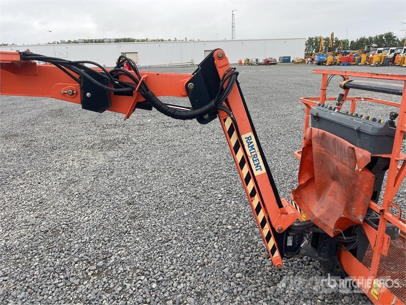 JLG 520AJ 4WD Diesel Articulating Boom Lift Strēles pacēlāji