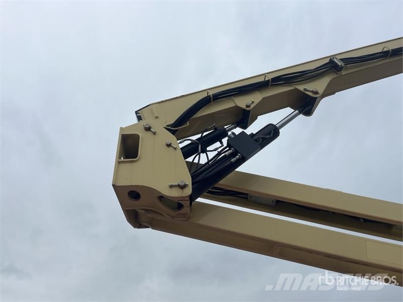 JLG 520AJ 4WD Diesel Articulating Boom Lift Strēles pacēlāji