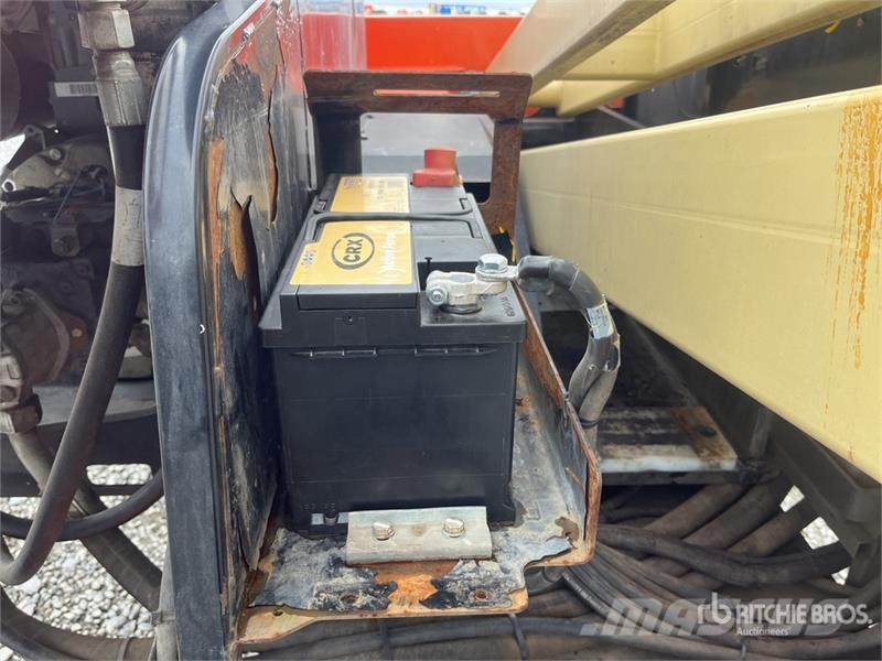 JLG 520AJ 4WD Diesel Articulating Boom Lift Strēles pacēlāji