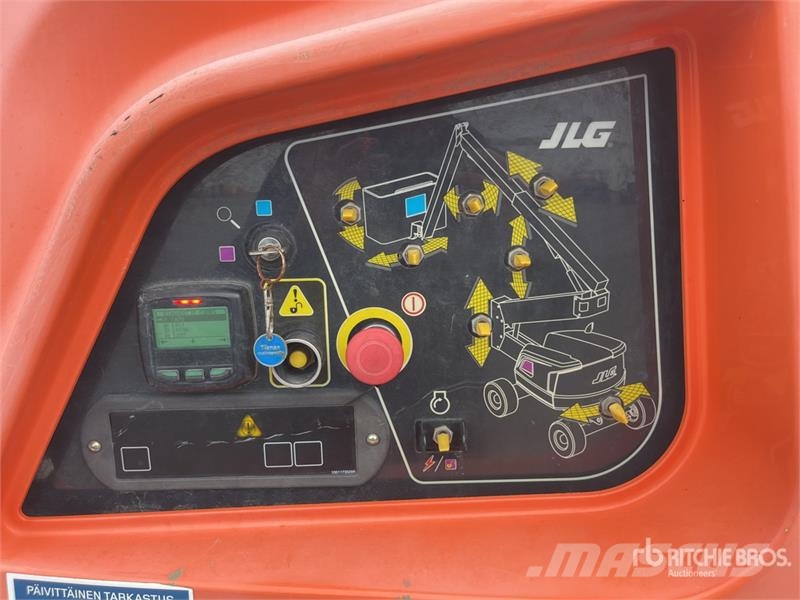 JLG 520AJ 4WD Diesel Articulating Boom Lift Strēles pacēlāji