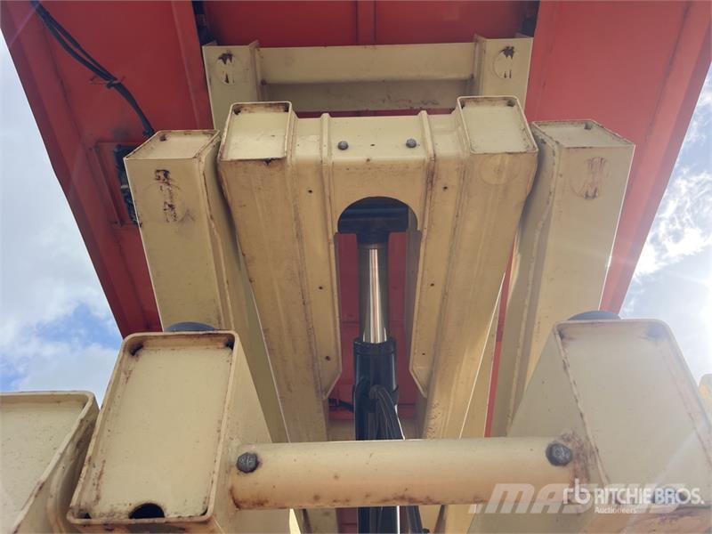 JLG 530LRT 4x4 Diesel Scissor Lift Šķerveida pacēlāji