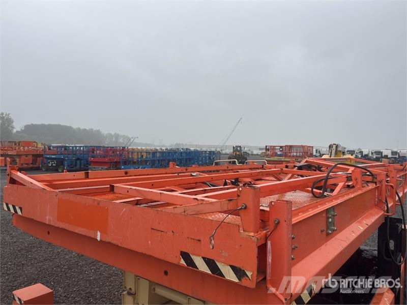 JLG 530LRT 4x4 Diesel Scissor Lift Käärtõstukid