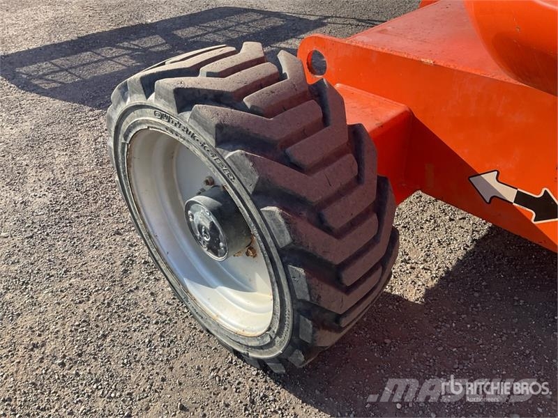 JLG 600AJ 4WD Diesel Articulating Boom Lift Articulated boom lifts