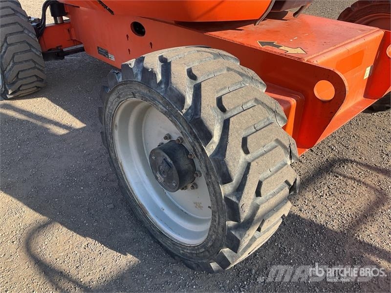JLG 600AJ 4WD Diesel Articulating Boom Lift Articulated boom lifts