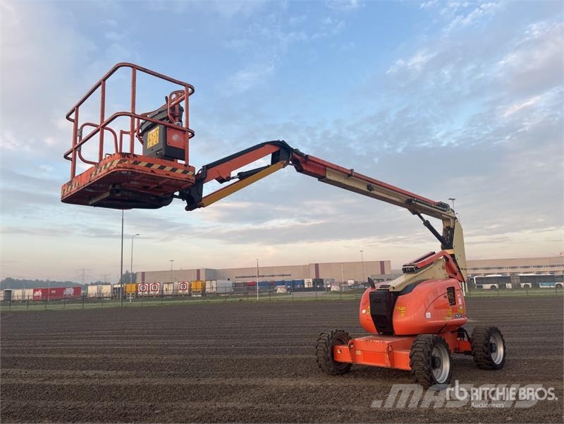 JLG 600AJ 4WD Diesel Articulating Boom Lift Knikarmhoogwerkers