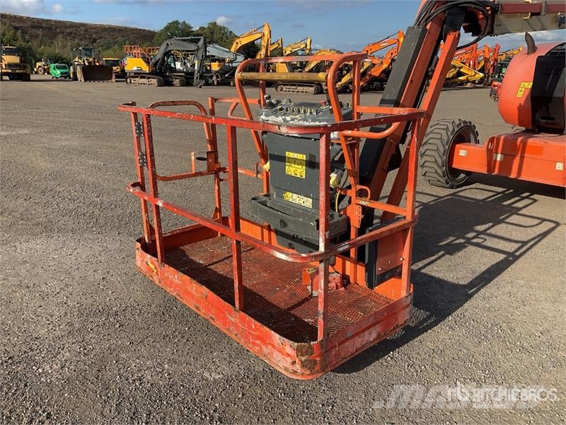 JLG 600AJ 4WD Diesel Articulating Boom Lift Articulated boom lifts