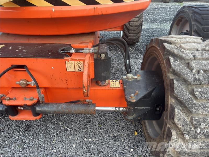 JLG 600AJ 4WD Diesel Articulating Boom Lift Knikarmhoogwerkers