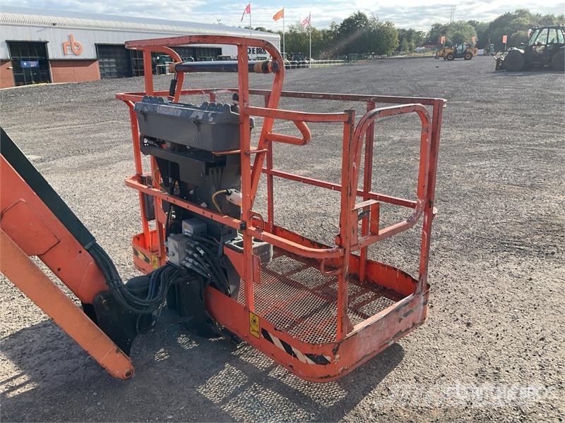 JLG 600AJ 4WD Diesel Articulating Boom Lift Articulated boom lifts