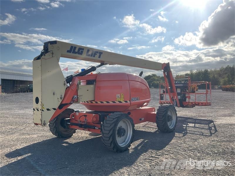 JLG 600AJ 4WD Diesel Articulating Boom Lift Articulated boom lifts