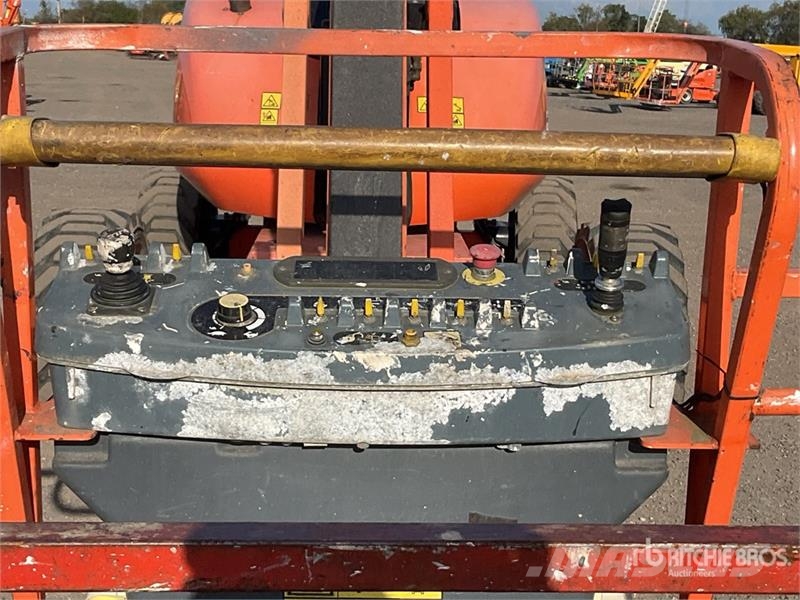 JLG 600AJ 4WD Diesel Articulating Boom Lift Articulated boom lifts
