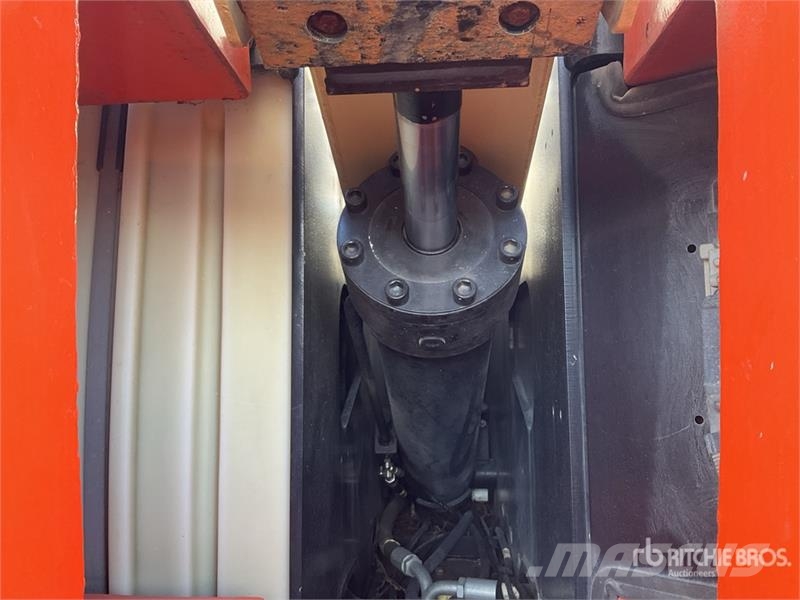 JLG 600AJ 4WD Diesel Articulating Boom Lift Articulated boom lifts