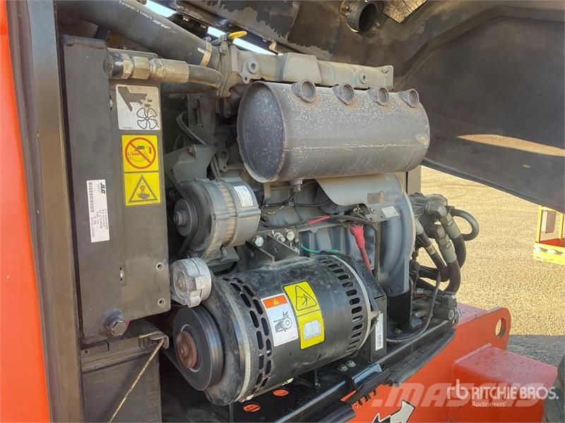 JLG 600AJ 4WD Diesel Articulating Boom Lift Articulated boom lifts