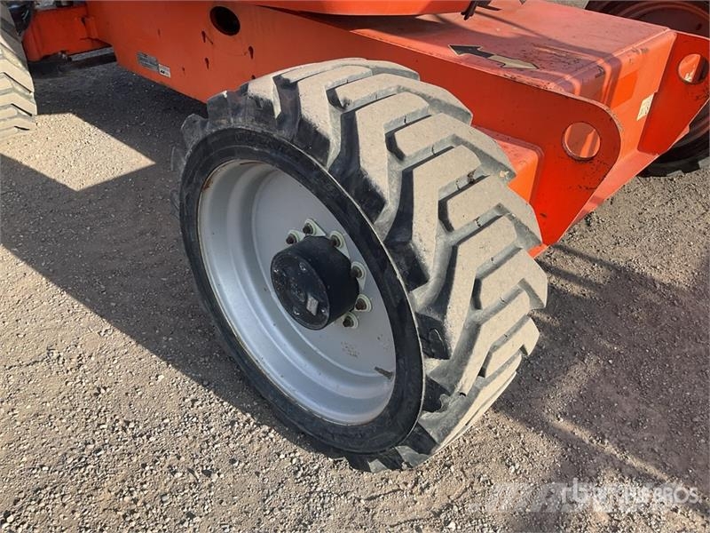 JLG 600AJ 4WD Diesel Articulating Boom Lift Articulated boom lifts