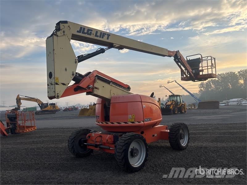 JLG 600AJ 4WD Diesel Articulating Boom Lift Knikarmhoogwerkers
