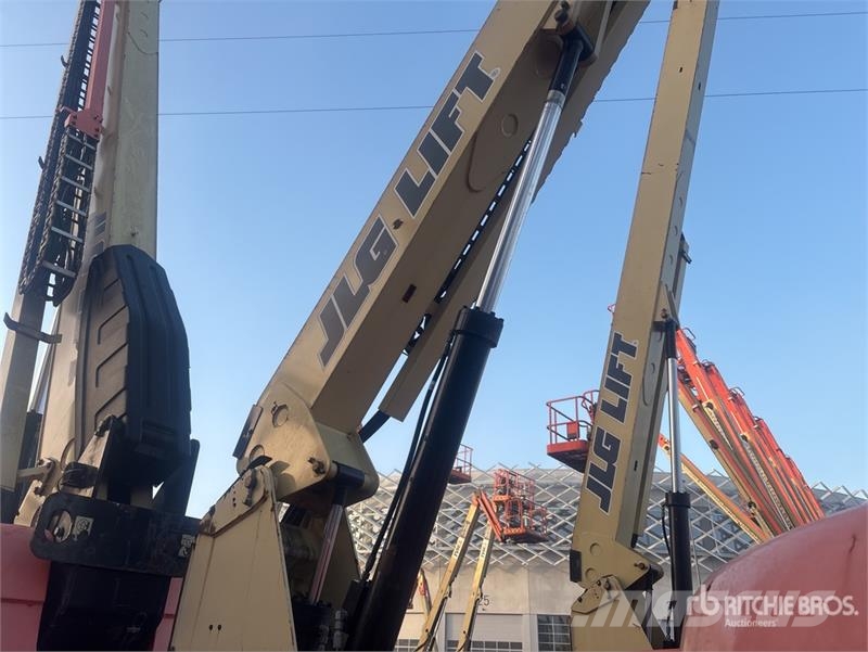 JLG 600AJ 4WD Diesel Articulating Boom Lift Knikarmhoogwerkers