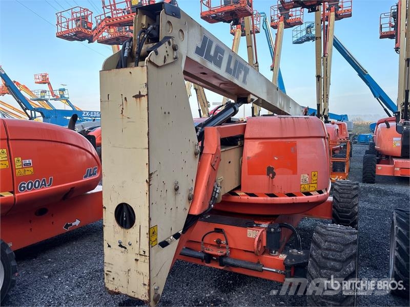JLG 600AJ 4WD Diesel Articulating Boom Lift Knikarmhoogwerkers