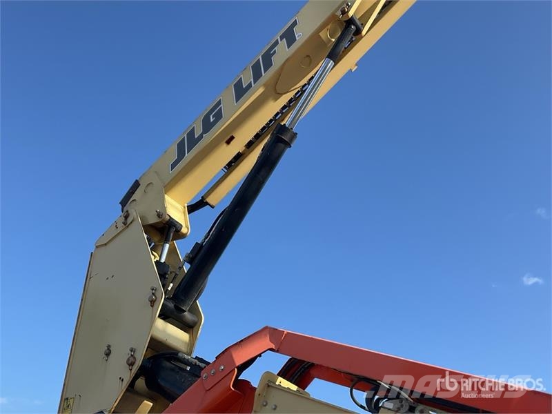 JLG 600AJ 4WD Diesel Articulating Boom Lift Articulated boom lifts