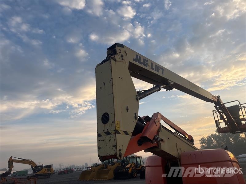JLG 600AJ 4WD Diesel Articulating Boom Lift Knikarmhoogwerkers