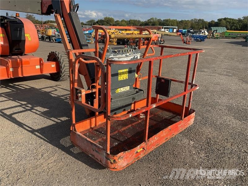 JLG 600AJ 4WD Diesel Articulating Boom Lift Articulated boom lifts