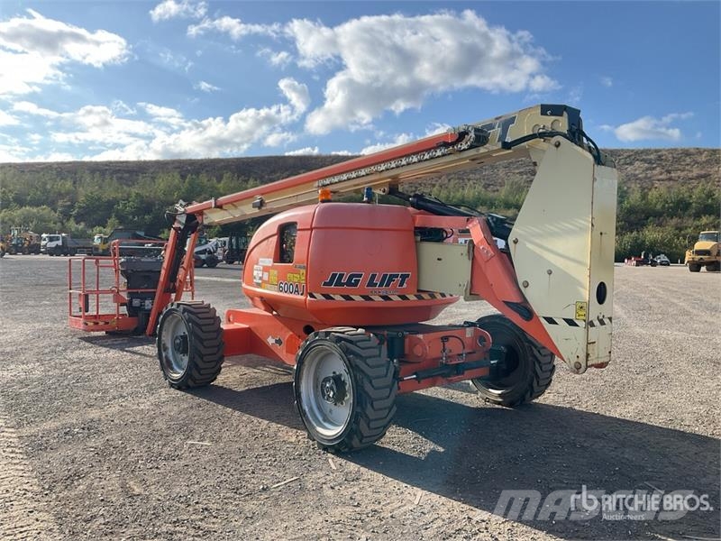 JLG 600AJ 4WD Diesel Articulating Boom Lift Articulated boom lifts