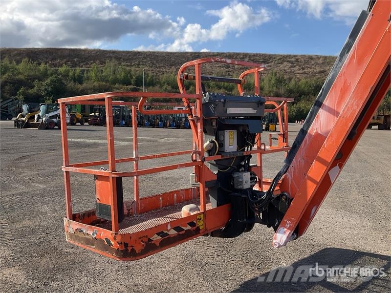 JLG 600AJ 4WD Diesel Articulating Boom Lift Articulated boom lifts