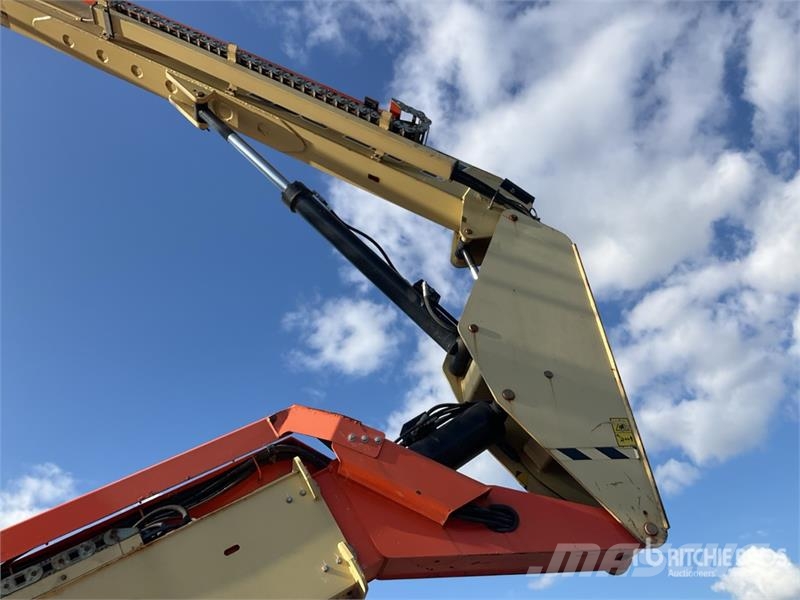 JLG 600AJ 4WD Diesel Articulating Boom Lift Articulated boom lifts
