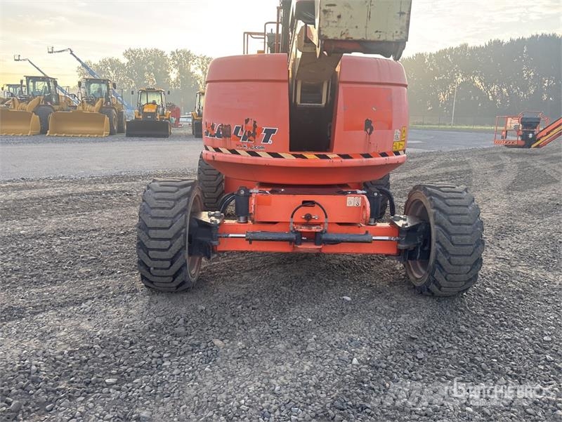 JLG 600AJ 4WD Diesel Articulating Boom Lift رافعات سلة مفصلية