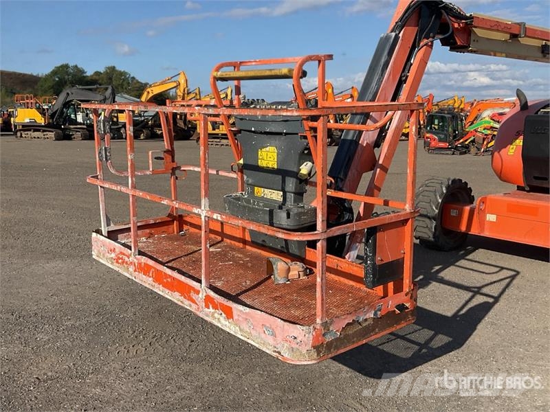 JLG 600AJ 4WD Diesel Articulating Boom Lift Articulated boom lifts