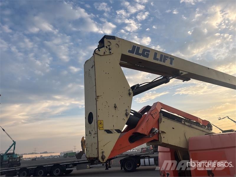 JLG 600AJ 4WD Diesel Articulating Boom Lift رافعات سلة مفصلية