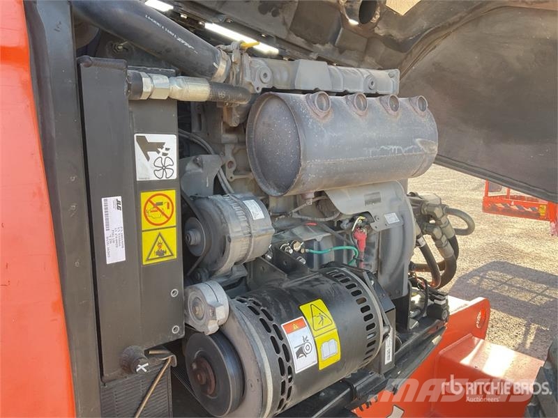 JLG 600AJ 4WD Diesel Articulating Boom Lift Articulated boom lifts