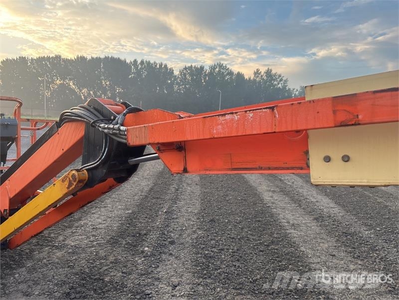 JLG 600AJ 4WD Diesel Articulating Boom Lift Knikarmhoogwerkers