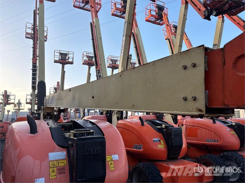 JLG 600AJ 4WD Diesel Articulating Boom Lift Knikarmhoogwerkers