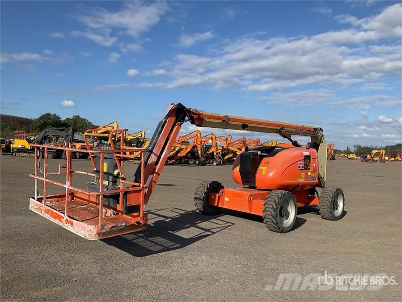 JLG 600AJ 4WD Diesel Articulating Boom Lift Articulated boom lifts