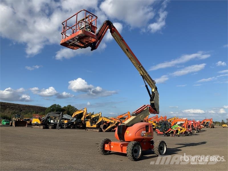 JLG 600AJ 4WD Diesel Articulating Boom Lift Articulated boom lifts