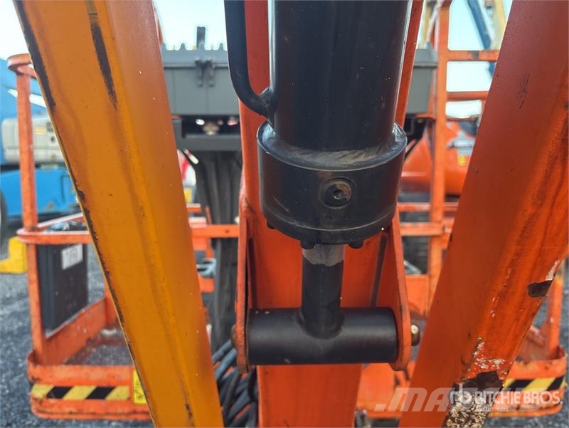 JLG 600AJ 4WD Diesel Articulating Boom Lift Knikarmhoogwerkers