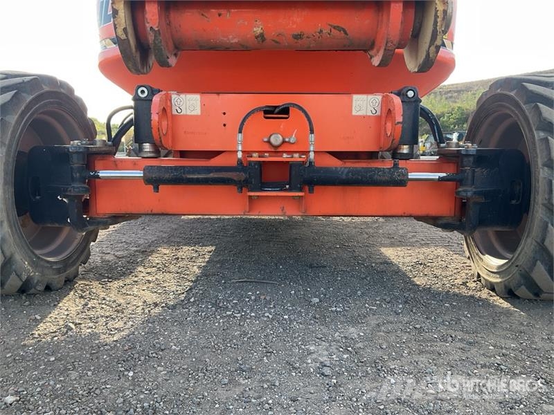 JLG 600AJ 4WD Diesel Articulating Boom Lift Articulated boom lifts
