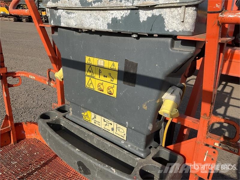 JLG 600AJ 4WD Diesel Articulating Boom Lift Articulated boom lifts