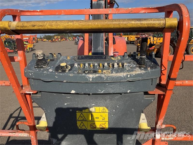 JLG 600AJ 4WD Diesel Articulating Boom Lift Articulated boom lifts