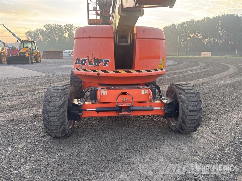 JLG 600AJ 4WD Diesel Articulating Boom Lift Knikarmhoogwerkers