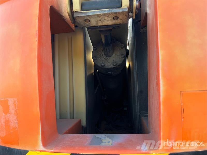 JLG 600AJ Diesel Articulating Boom Lift Karos emelők