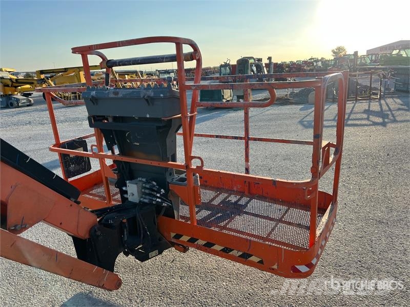 JLG 600AJ Diesel Articulating Boom Lift Karos emelők