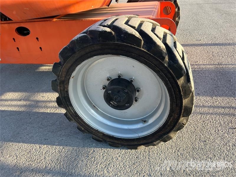 JLG 600AJ Diesel Articulating Boom Lift Karos emelők