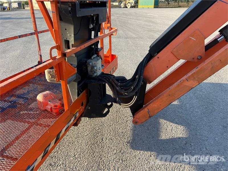 JLG 600AJ Diesel Articulating Boom Lift Karos emelők