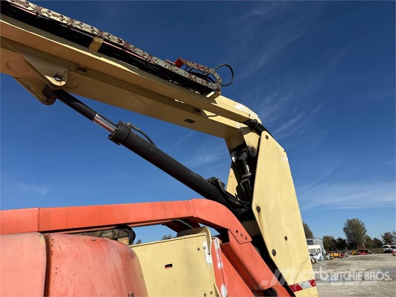 JLG 600AJ Diesel Articulating Boom Lift Zglobne podizne platforme