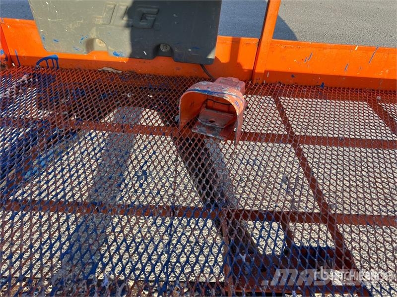 JLG 600AJ Diesel Articulating Boom Lift Karos emelők