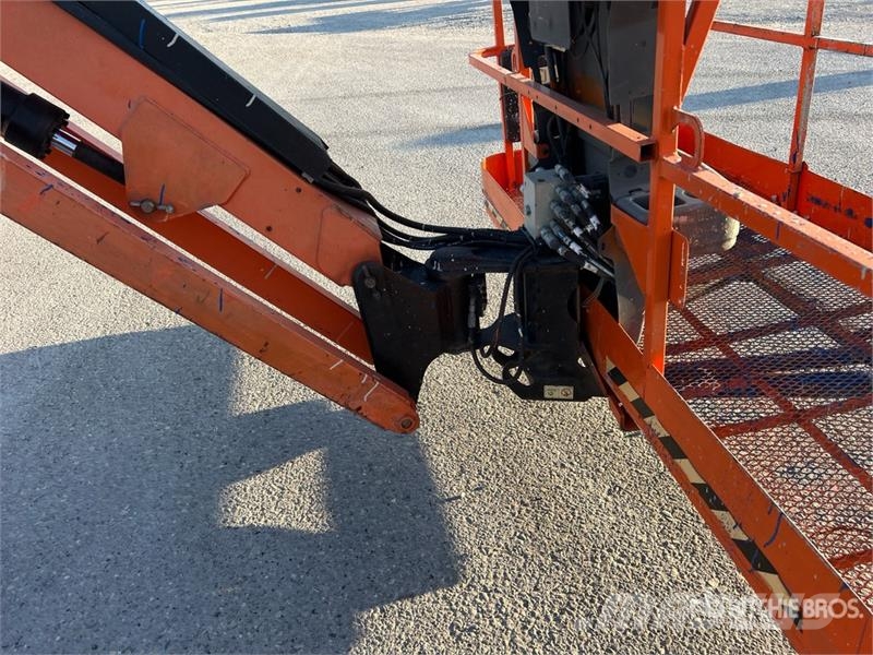 JLG 600AJ Diesel Articulating Boom Lift Karos emelők